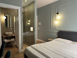 KRYSOS LUXURY ROOMS