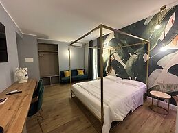 KRYSOS LUXURY ROOMS