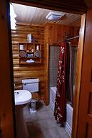 Twin Pines Lodge & Cabins