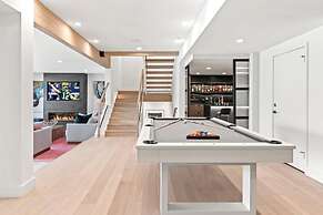 Wonderland Estate 6 Bedrooms PAS-2680 by KBM