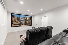 Wonderland Estate 6 Bedrooms PAS-2680 by KBM