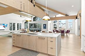 Wonderland Estate 6 Bedrooms PAS-2680 by KBM