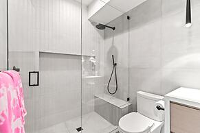 Wonderland Estate 6 Bedrooms PAS-2680 by KBM