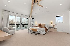 Wonderland Estate 6 Bedrooms PAS-2680 by KBM