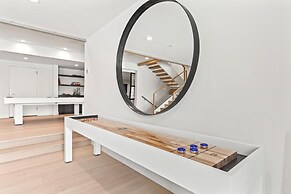 Wonderland Estate 6 Bedrooms PAS-2680 by KBM