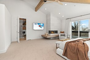 Wonderland Estate 6 Bedrooms PAS-2680 by KBM