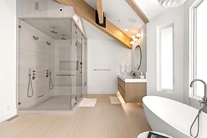 Wonderland Estate 6 Bedrooms PAS-2680 by KBM