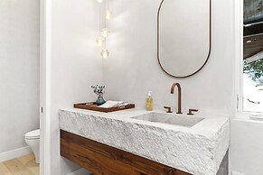 Wonderland Estate 6 Bedrooms PAS-2680 by KBM