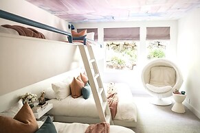 Wonderland Estate 6 Bedrooms PAS-2680 by KBM