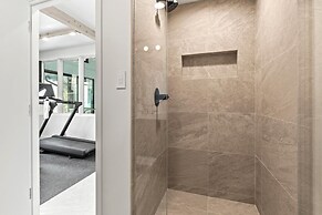 Wonderland Estate 6 Bedrooms PAS-2680 by KBM