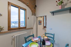 Sanzanobi Nest-hosted by Sweetstay