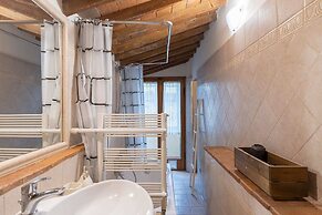 Sanzanobi Nest-hosted by Sweetstay