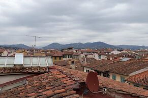 Sanzanobi Nest-hosted by Sweetstay