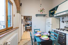 Sanzanobi Nest-hosted by Sweetstay