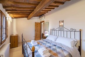 Sanzanobi Nest-hosted by Sweetstay