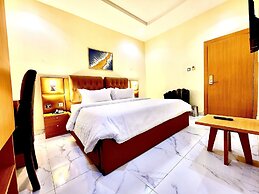 Buddiez Hotel & Resort