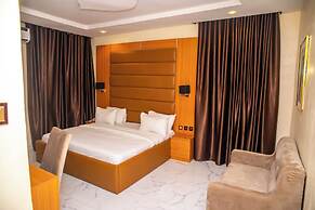 Buddiez Hotel & Resort