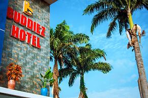 Buddiez Hotel & Resort