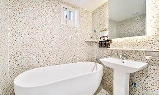 Hotel February Tongyeong Jukrim