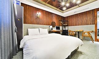 Hotel February Tongyeong Jukrim