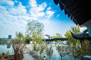 Yihe lake shore Hotspring