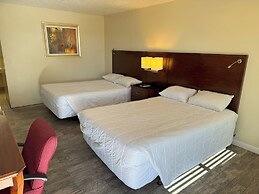 Big Chile Inn & Suites