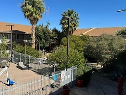 Big Chile Inn & Suites