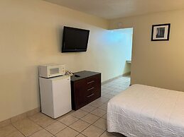 Big Chile Inn & Suites
