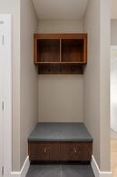 Stunning 3 Bedroom Secondary Suite N Van