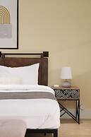 Stunning 3 Bedroom Secondary Suite N Van