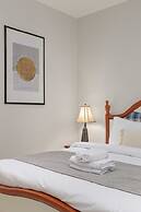 Stunning 3 Bedroom Secondary Suite N Van