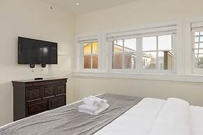 Stunning 3 Bedroom Secondary Suite N Van