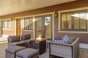 Stunning 3 Bedroom Secondary Suite N Van