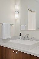 Stunning 3 Bedroom Secondary Suite N Van