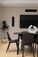 Stunning 3 Bedroom Secondary Suite N Van