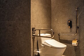 L7 WEST LAKE HANOI BY LOTTE