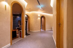 L7 WEST LAKE HANOI BY LOTTE