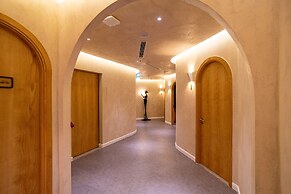 L7 WEST LAKE HANOI BY LOTTE