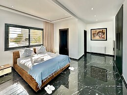 Gammarth Touristique Piscine Commune Bord de mer