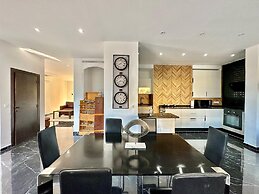 Gammarth Touristique Piscine Commune Bord de mer