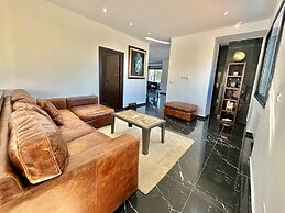 Gammarth Touristique Piscine Commune Bord de mer