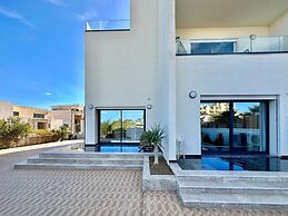 Gammarth Touristique Piscine Commune Bord de mer