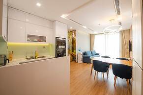 Hi.Home Apartment at Vinhomes Metropolis