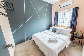 Corner 3BR Landed House at Sepang