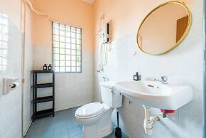 Corner 3BR Landed House at Sepang