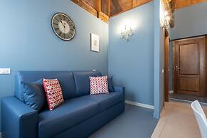 Grand Palace Apartments