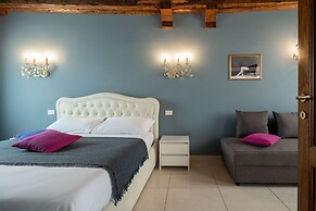 Grand Palace Apartments