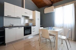 Grand Palace Apartments