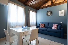 Grand Palace Apartments