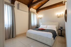 Grand Palace Apartments